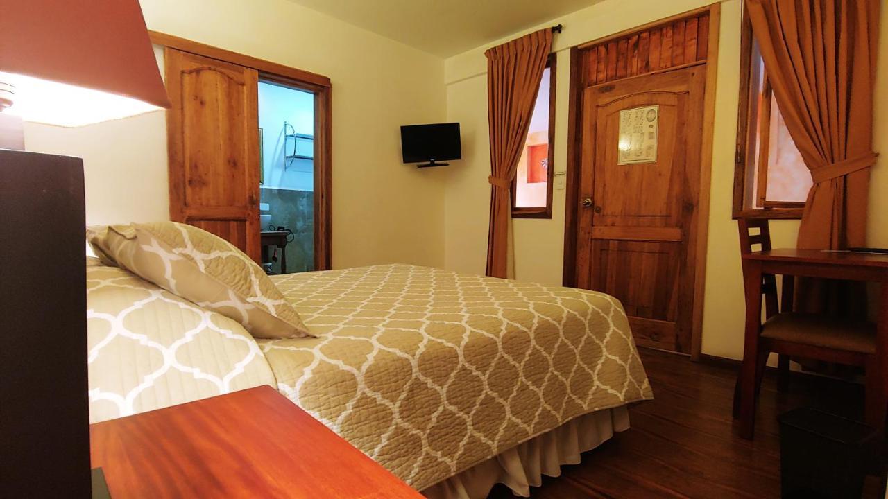 Hotel Boutique Casa Montalvo Cuenca كوينكا المظهر الخارجي الصورة