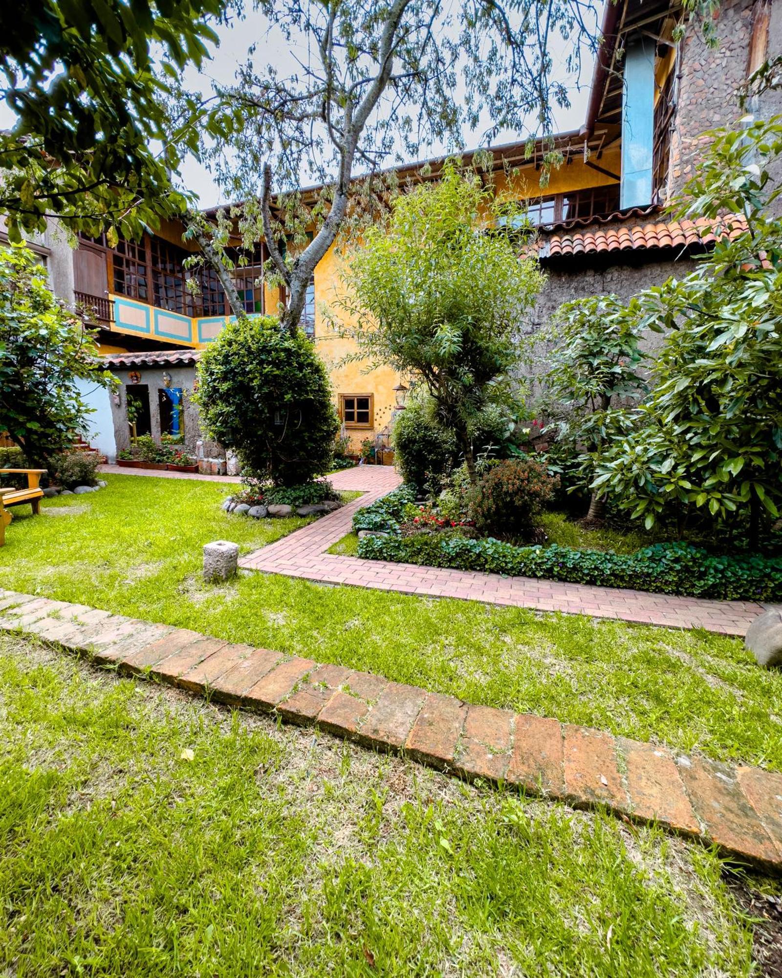 Hotel Boutique Casa Montalvo Cuenca كوينكا المظهر الخارجي الصورة