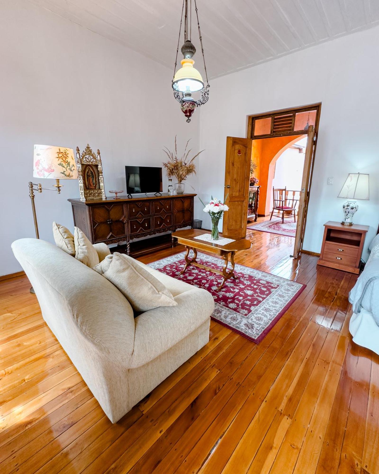 Hotel Boutique Casa Montalvo Cuenca كوينكا المظهر الخارجي الصورة