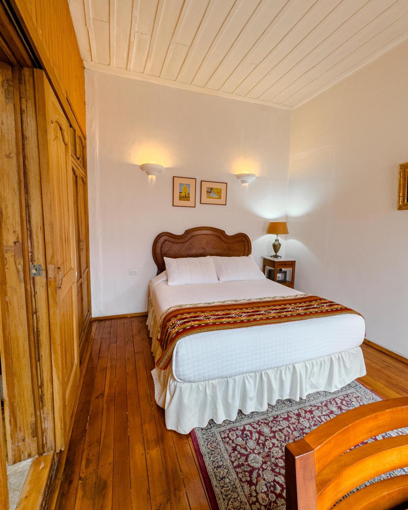Hotel Boutique Casa Montalvo Cuenca كوينكا المظهر الخارجي الصورة