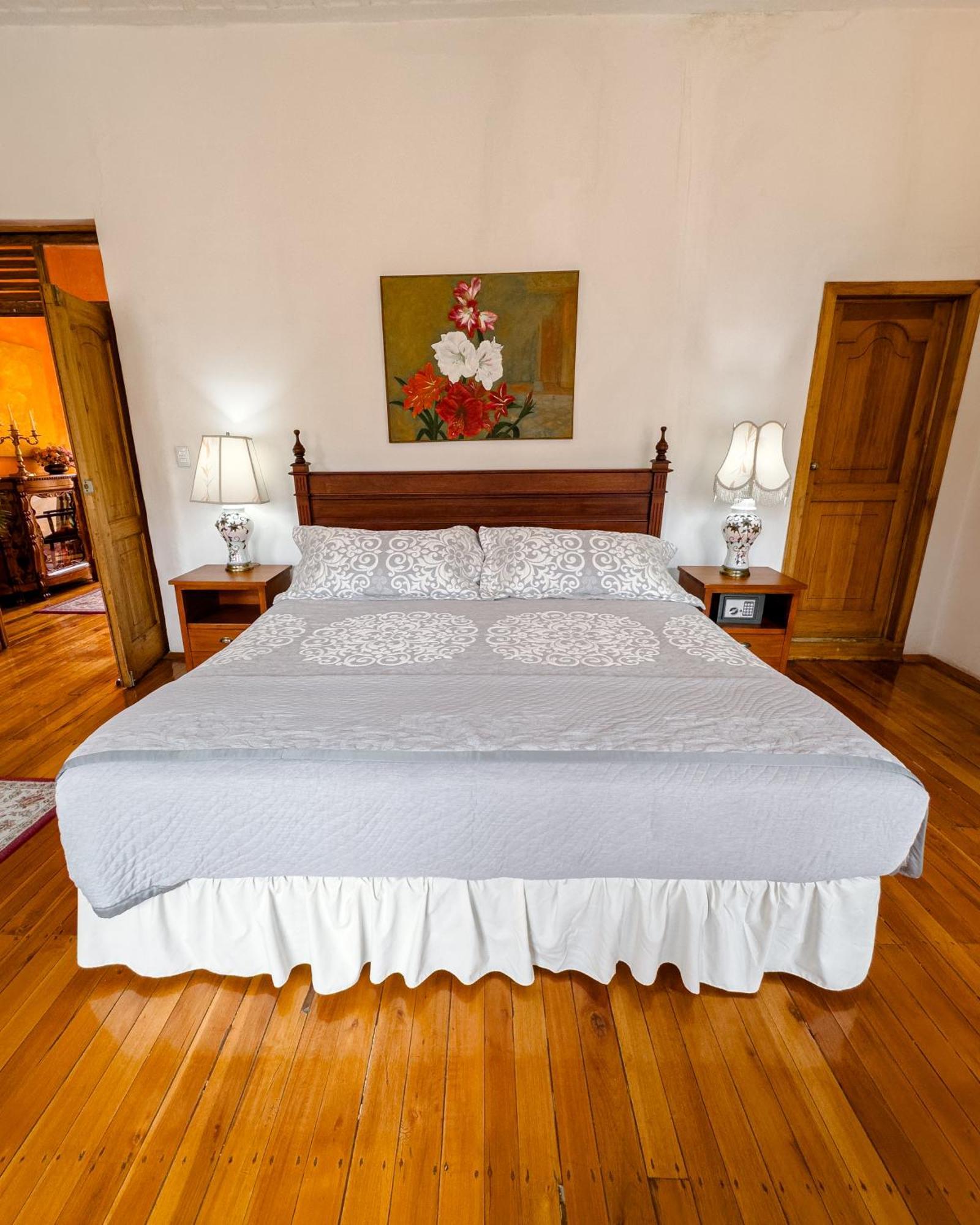 Hotel Boutique Casa Montalvo Cuenca كوينكا المظهر الخارجي الصورة