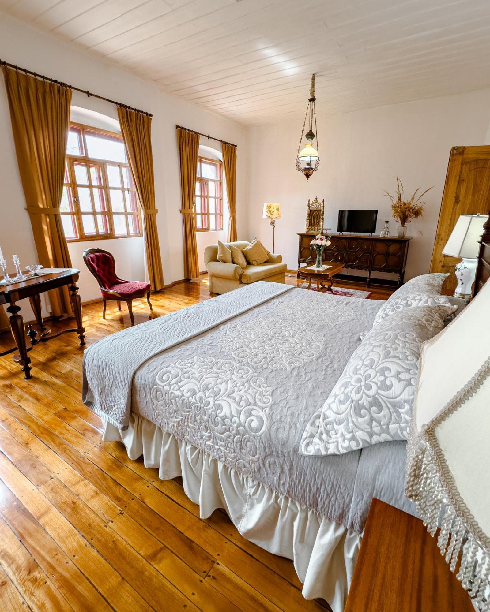 Hotel Boutique Casa Montalvo Cuenca كوينكا المظهر الخارجي الصورة
