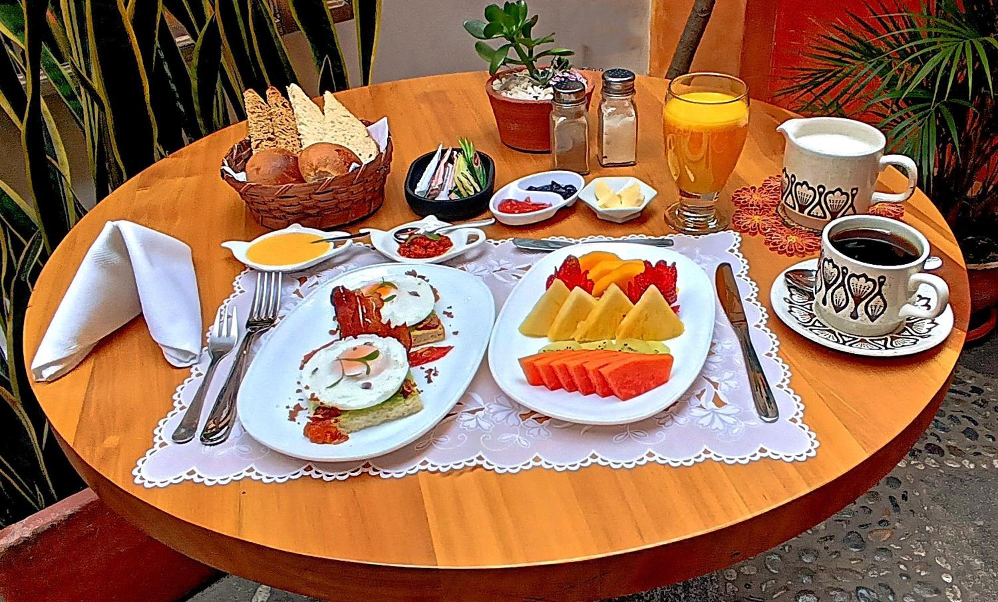 Hotel Boutique Casa Montalvo Cuenca كوينكا المظهر الخارجي الصورة